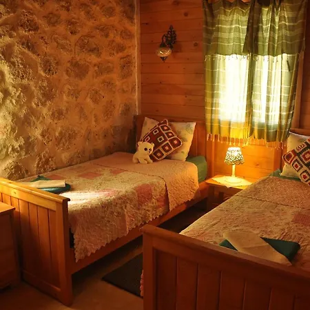 Ambar Evleri Kalkan